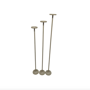 Branded By – Kandelaar Stompkaars – Set 3 stuks XL kandelaars taupe – 120cm 110cm en 100cm – vloerkandelaar – kaarsenstandaard – kaarsenhouder groot – stompkaarskandelaar