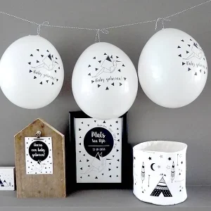 Ballonnen zwart wit baby geboren!