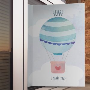 Geboortebord met luchtballonnen in blauw